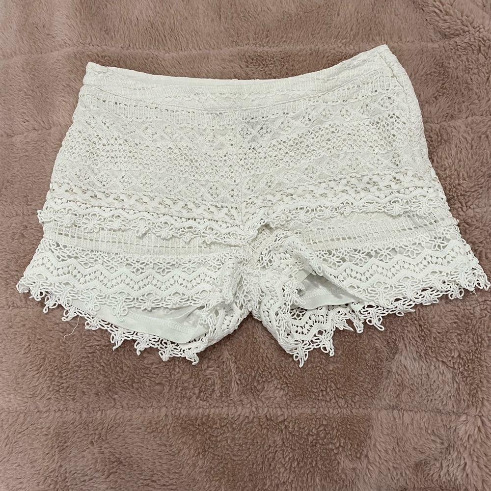 H&M high waisted crochet white shorts size 6